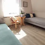 Aleksiuk ホームステイ レバル