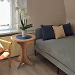 Aleksiuk ホームステイ *